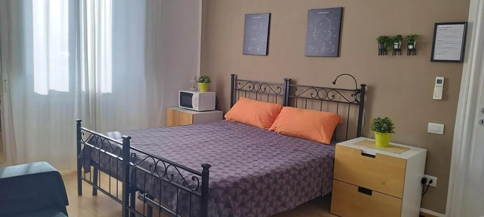 Casa Lambruschini contacts